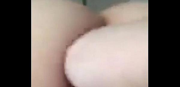  Make her cum with my fingers deep inside.MOV